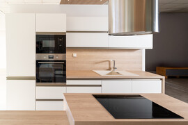 Kuchyň bílý akrylát MAT